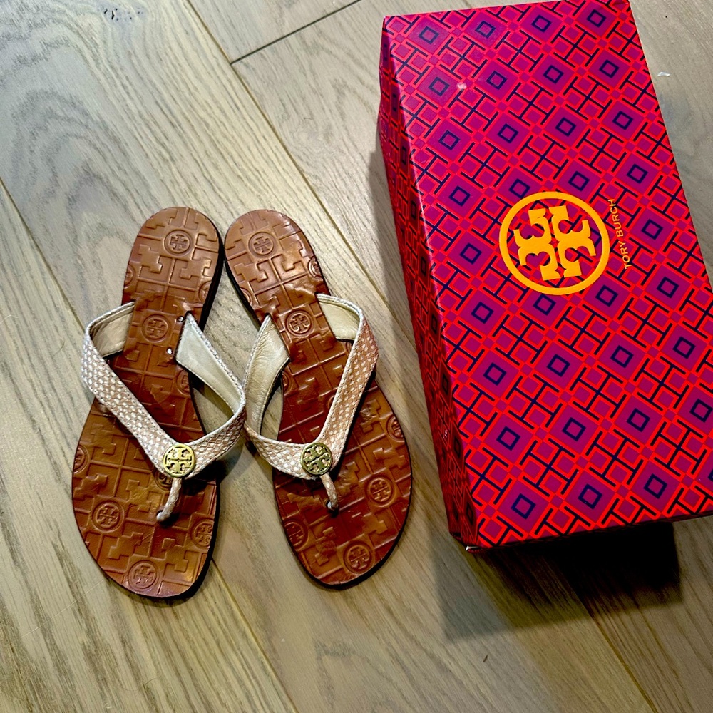 TORY BURCH Tan Leather THORA Thong Flip Flops